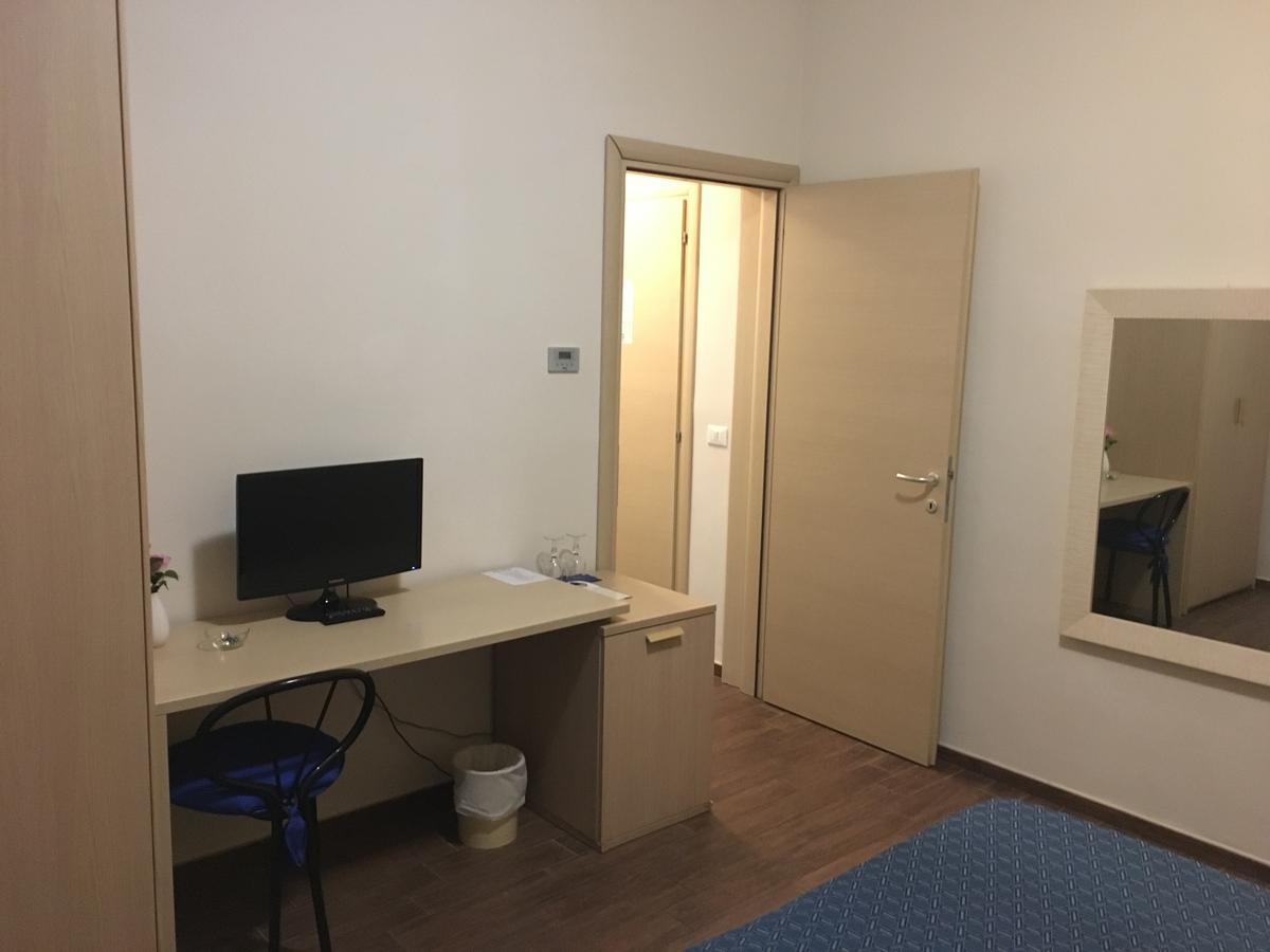Blue Hotel Suzzara Ngoại thất bức ảnh